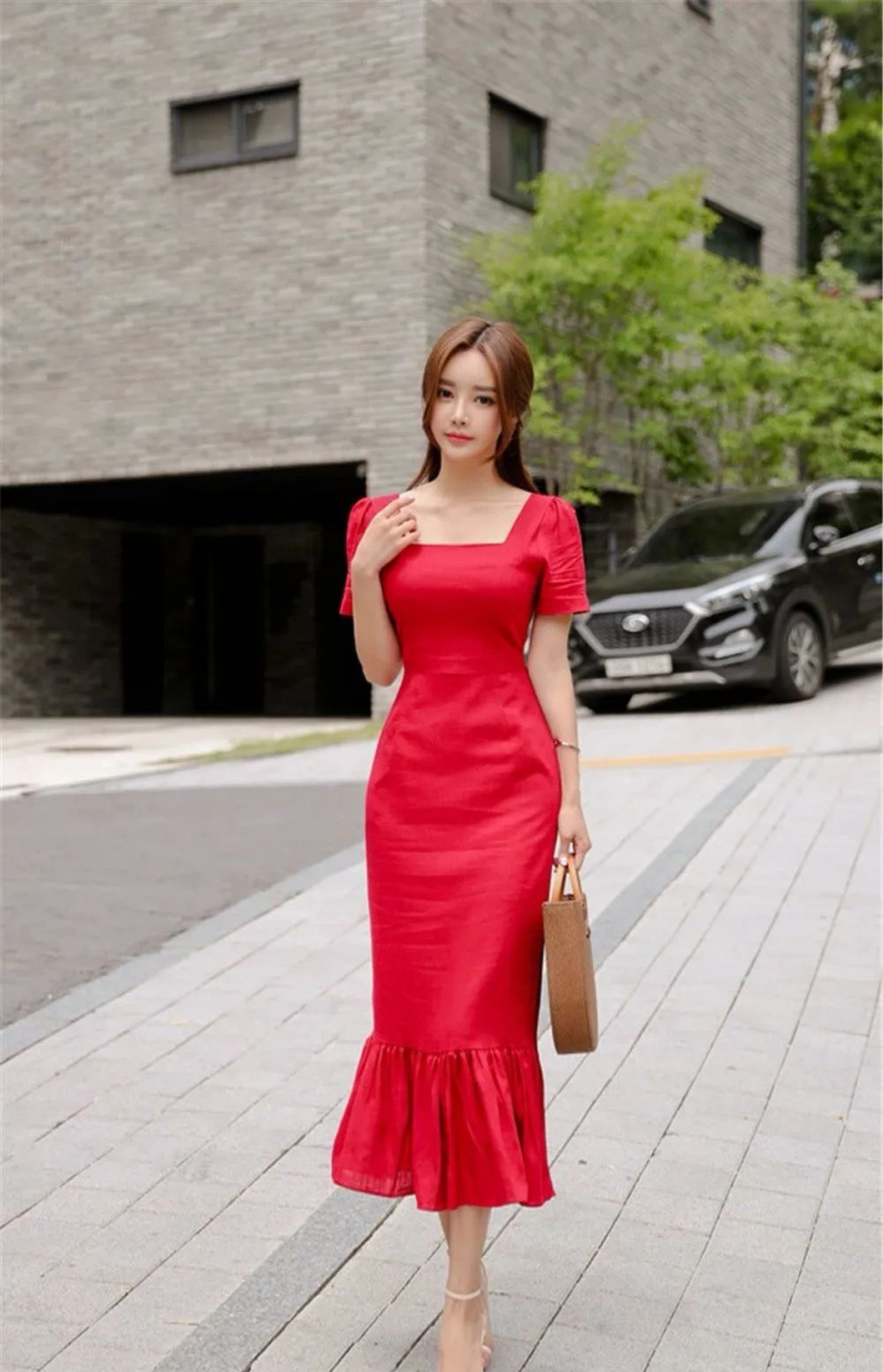 孙允珠,玫红色修身鱼尾裙穿搭,娇艳欲滴#今天穿什么# #日常穿搭# #穿