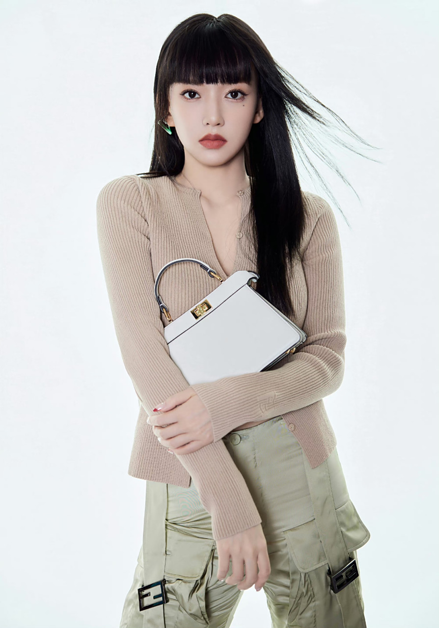 程潇  高跟凉鞋  大长腿