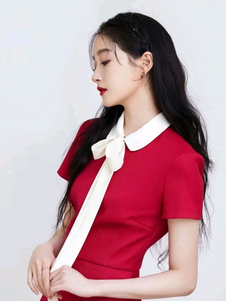 18,周迅155 cm 17,王子文159 cm 16,佟丽娅164 cm 15,赵丽颖165 cm