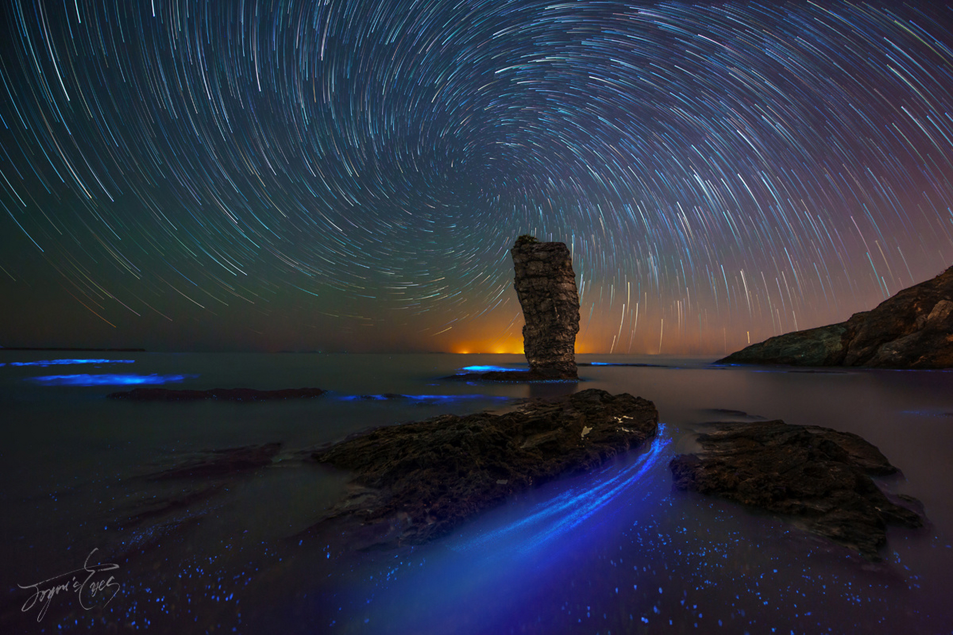 大连又到了拍摄荧光海的季节了,作为摄影师我觉得大