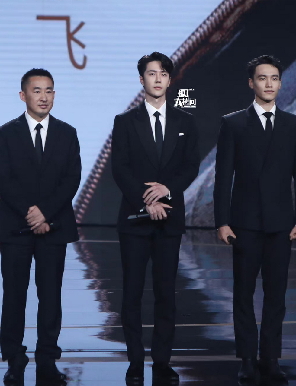 北京国际电影节闭幕王一博来了,这个小子是有点子美貌在身上的,焦点