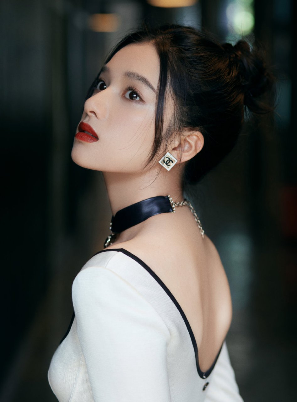 张婧仪高清壁纸头像(二十七)[比心]