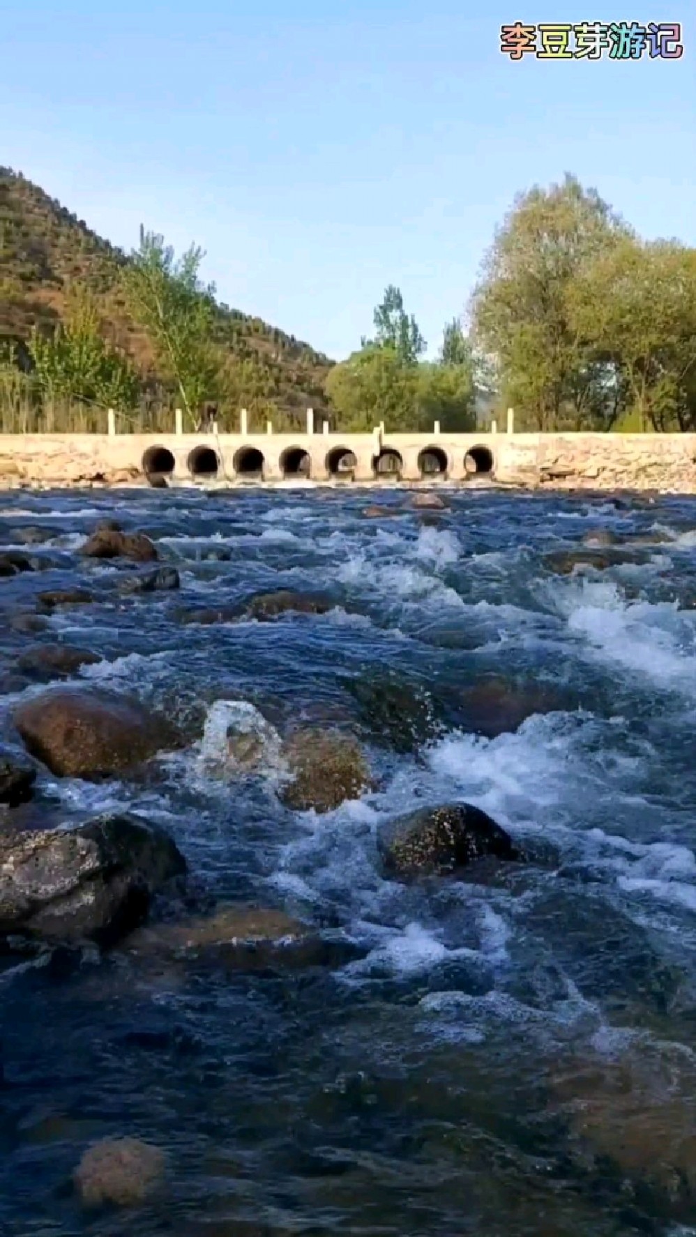 于河北省滦平县涝洼村北山区和承德县乱石洞子经密云汇合后称安达木河