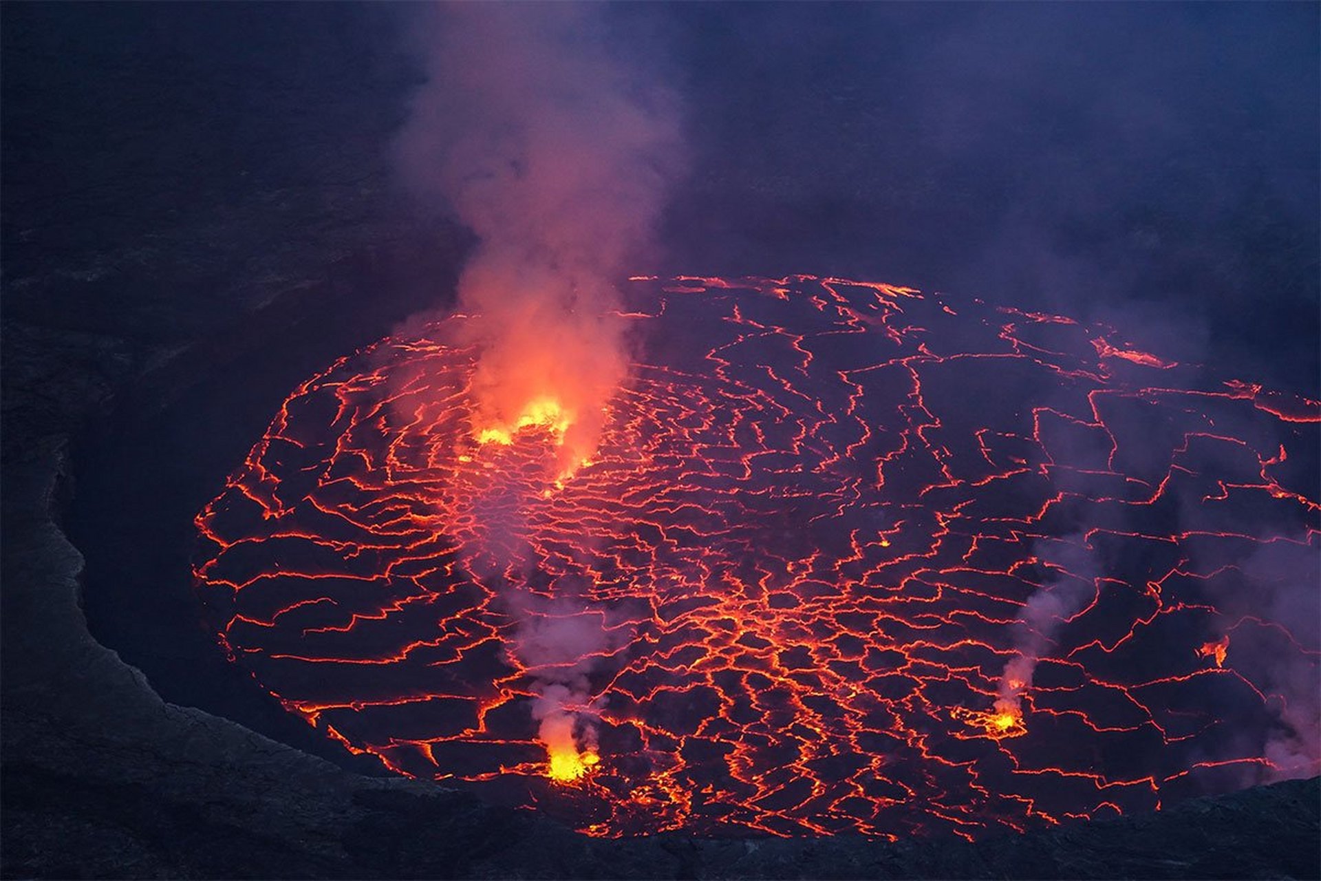 刚果火山图片