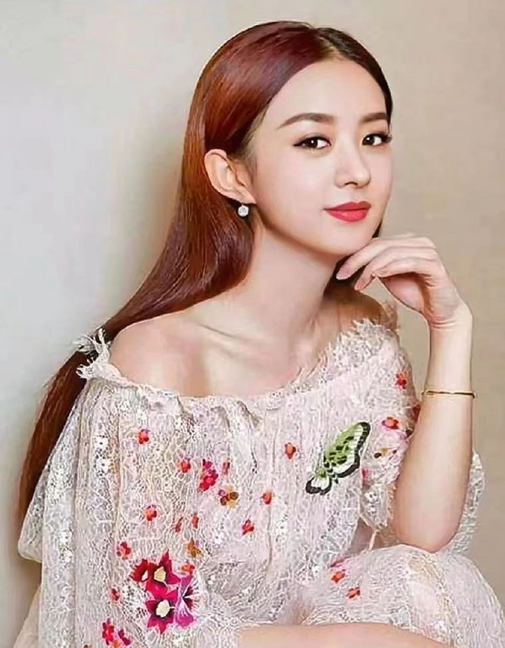 真实爆料,娱乐圈女星私下喝绿茵的八珍(桃  寳上 有),一个月掉25j,稳