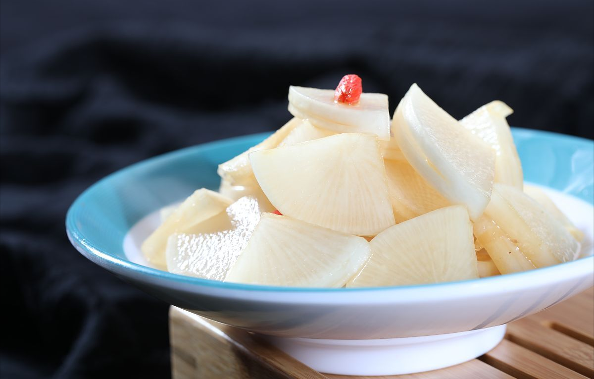 开胃小菜《韩式腌萝卜》,酸甜脆口,确定不来看一下?