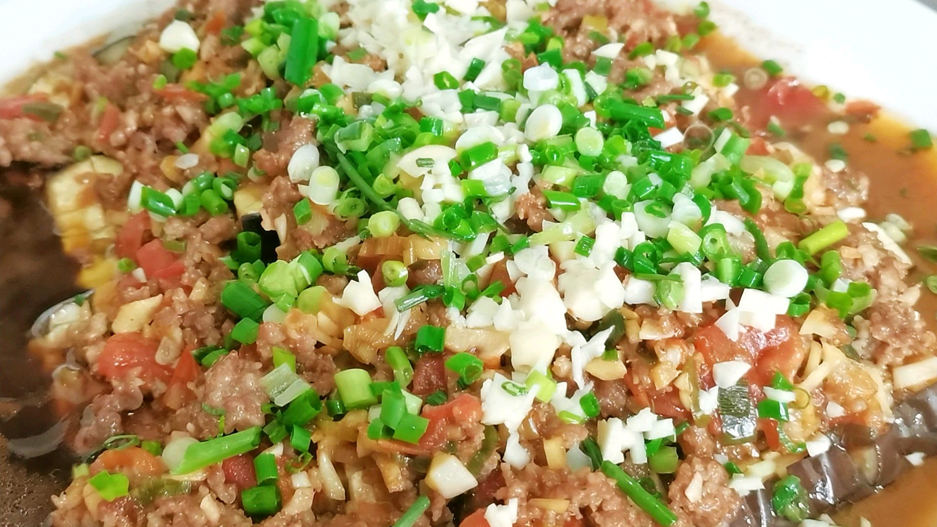 家常菜西红柿肉酱蒸茄子,软糯鲜香又下饭,简单易做,老少皆宜