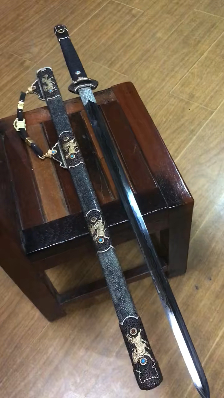 鉴赏,手工作麒麟唐剑