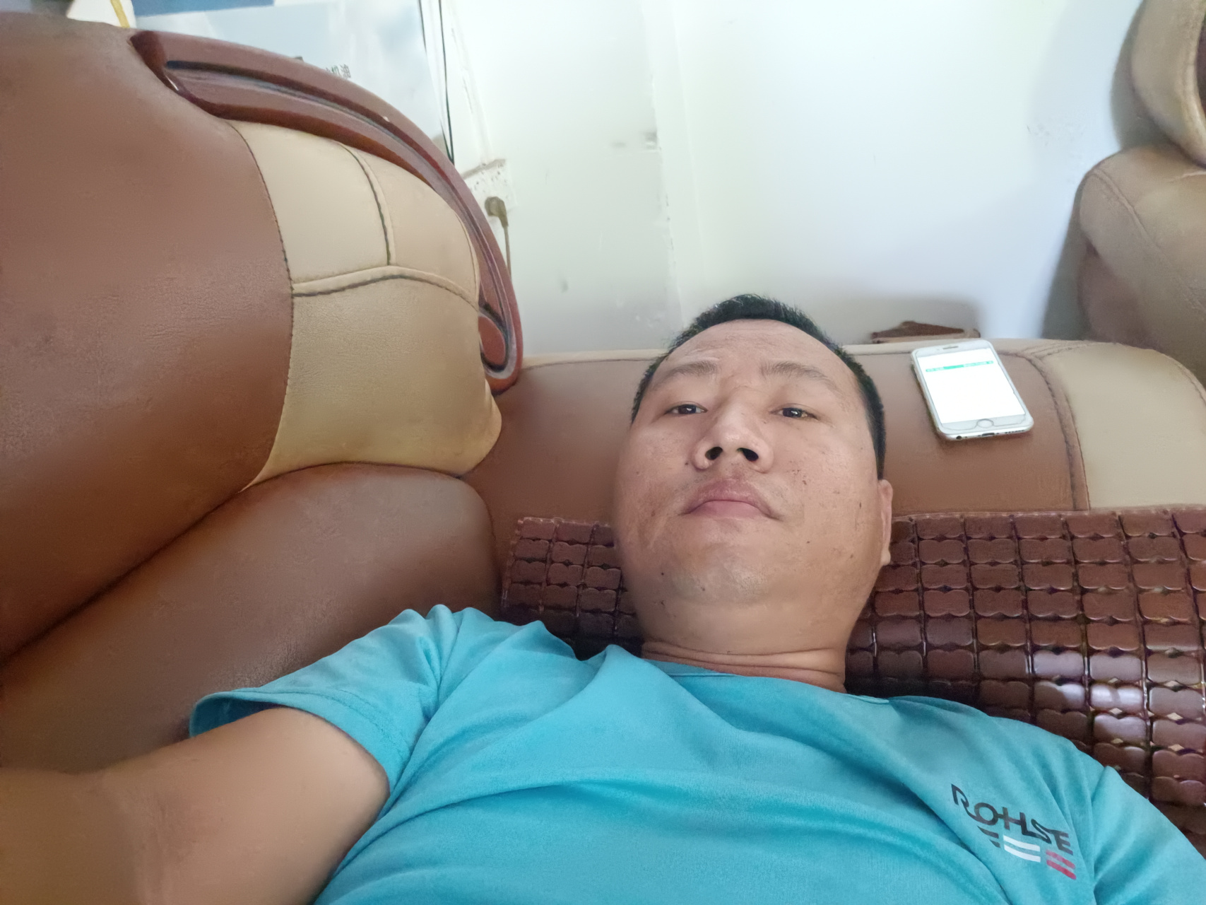 大前天的有些费用客户还没支付.