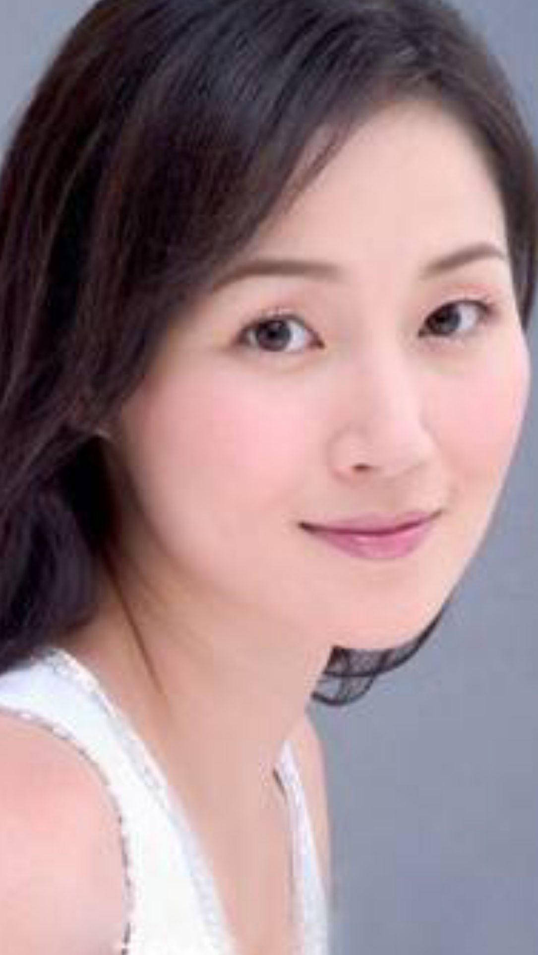 万绮雯时尚唯美写真照,气质优雅,温婉贤淑