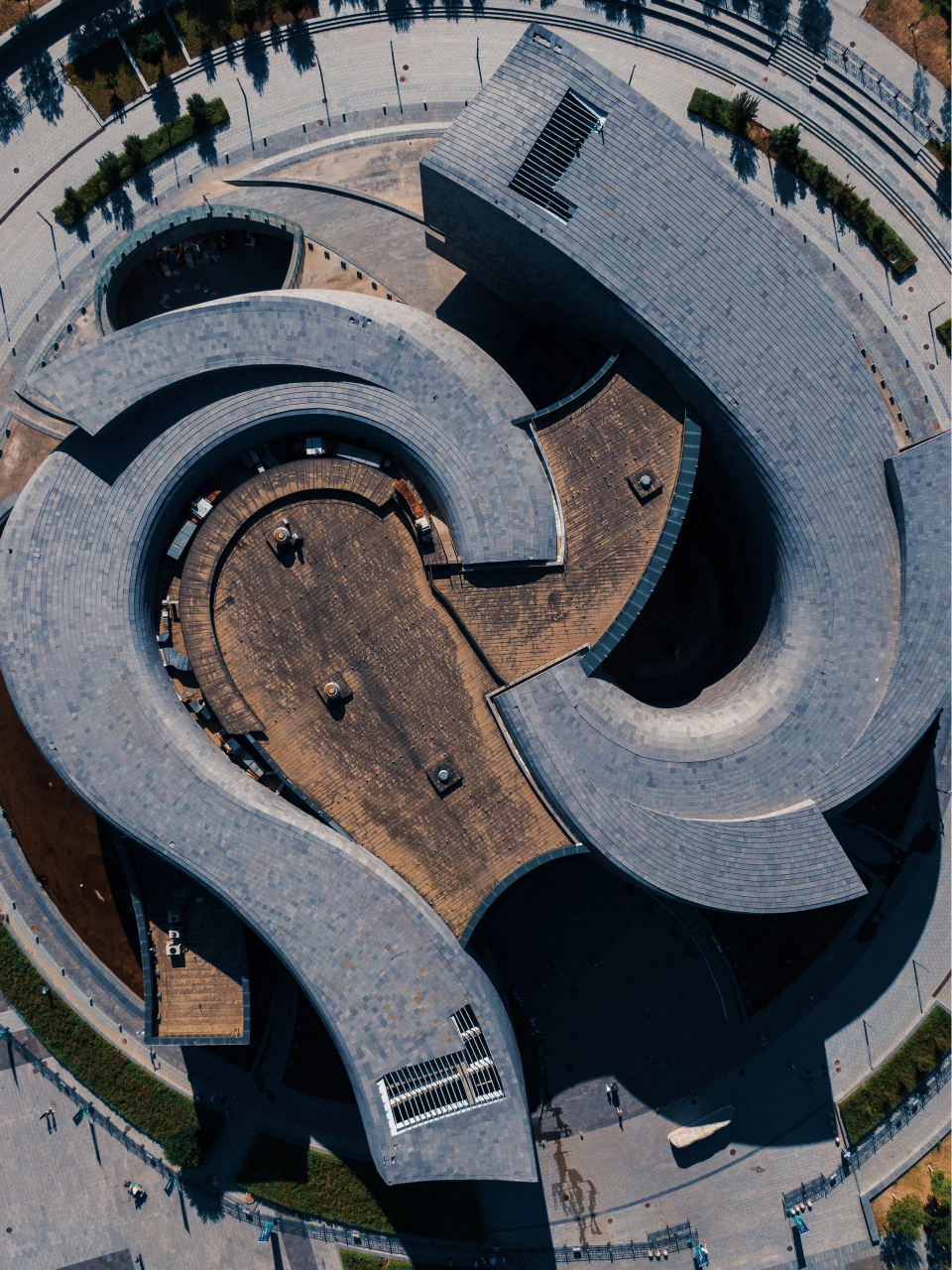 说结合了火山群,龙壁和云冈 大同市政府是这么介绍的: 大同市博物馆是