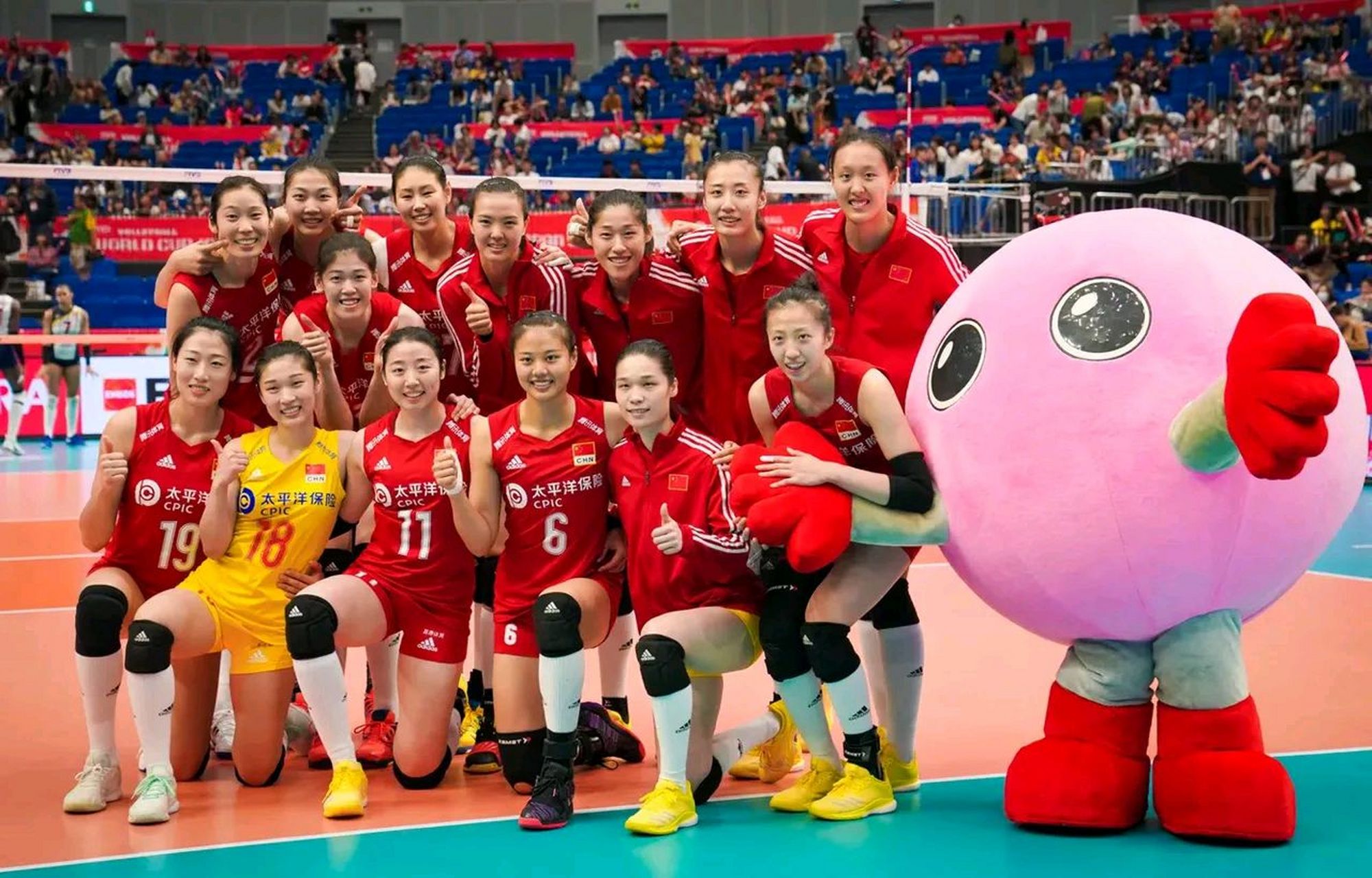 巴黎奥运会中国女排99%夺冠阵容 主攻:朱婷(30岁),李盈莹(24岁) 副攻