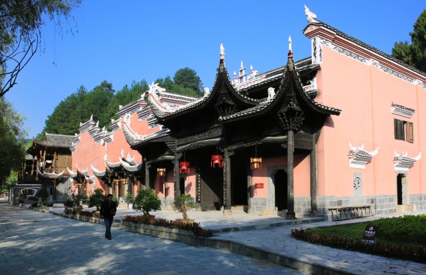 贵州独山净心谷景区,曾经因为天下第一水司楼烂尾:一举成名