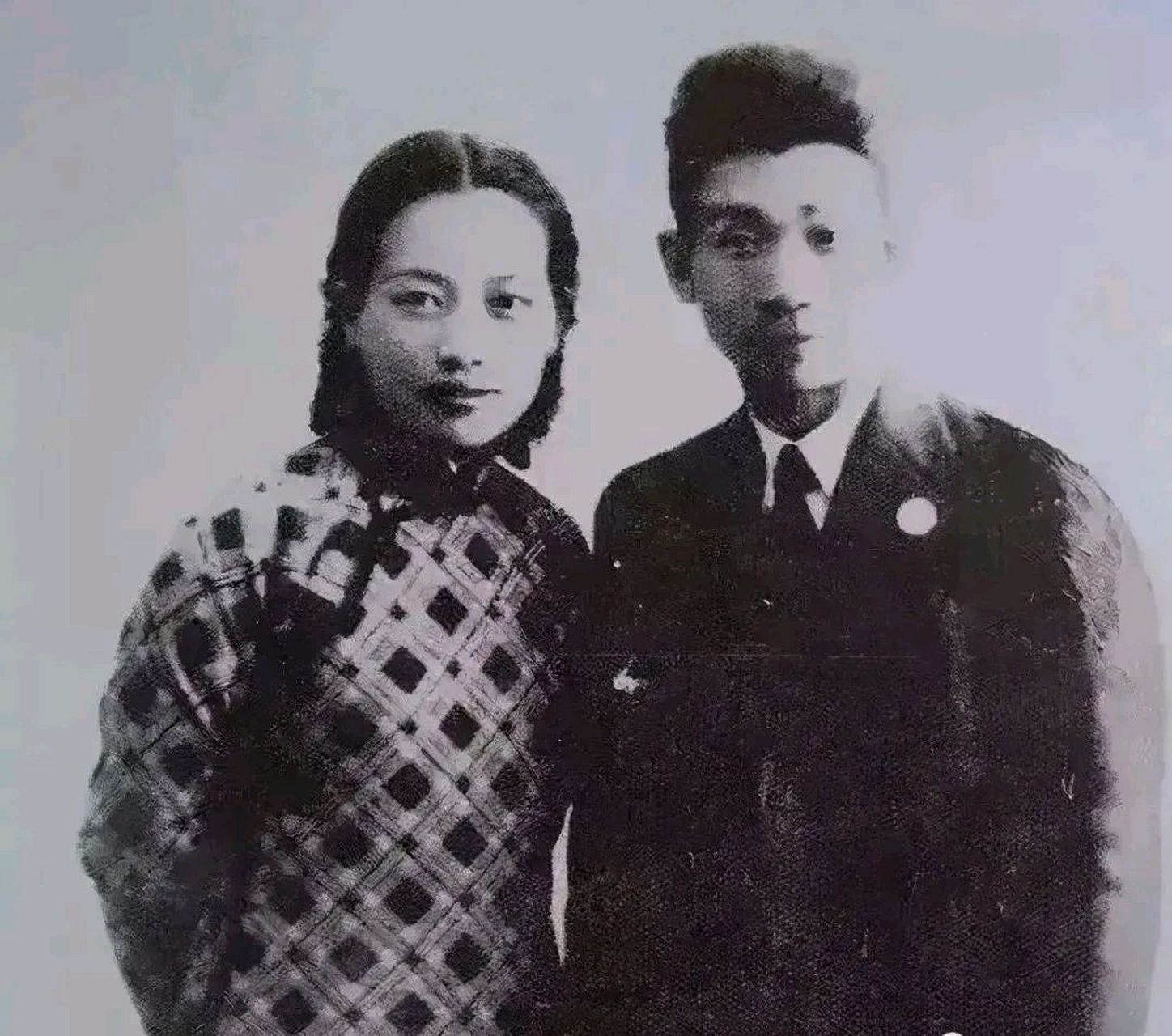 1938年,30岁王映霞与戴笠传出绯闻,不久,王映霞瞒着丈夫郁达夫去打胎.