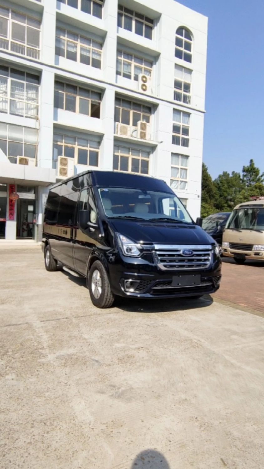 趣蜂九坐藍牌商務車22t柴油自動擋車型