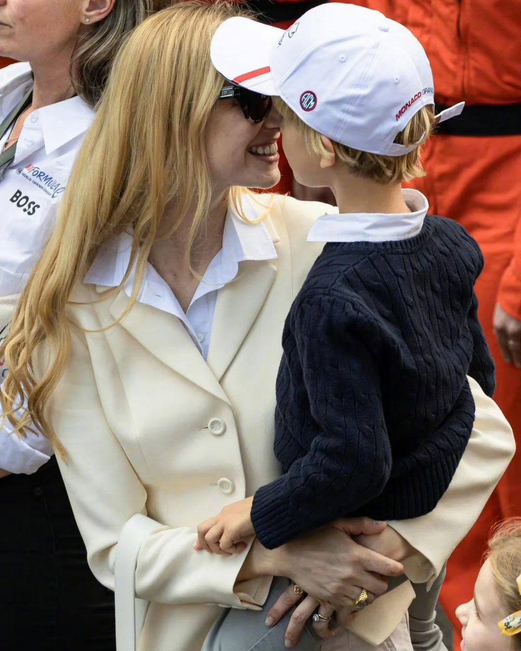 摩纳哥王子皮埃尔·卡西拉pierre casiraghi 和王妃beatrice borromeo