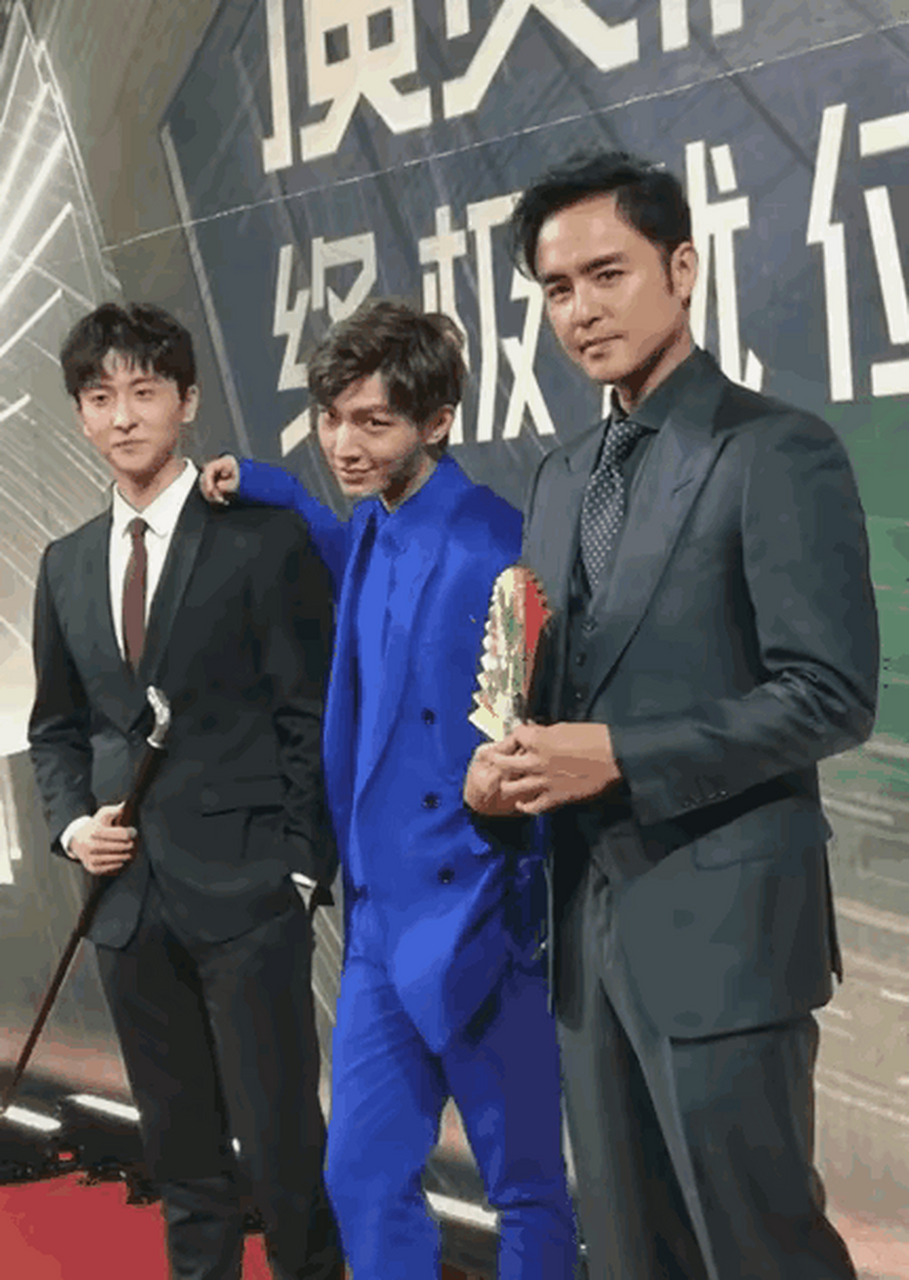 牛骏峰被他拍肩膀的那一瞬间,会不会起了一身的鸡皮疙瘩,就连明道在他