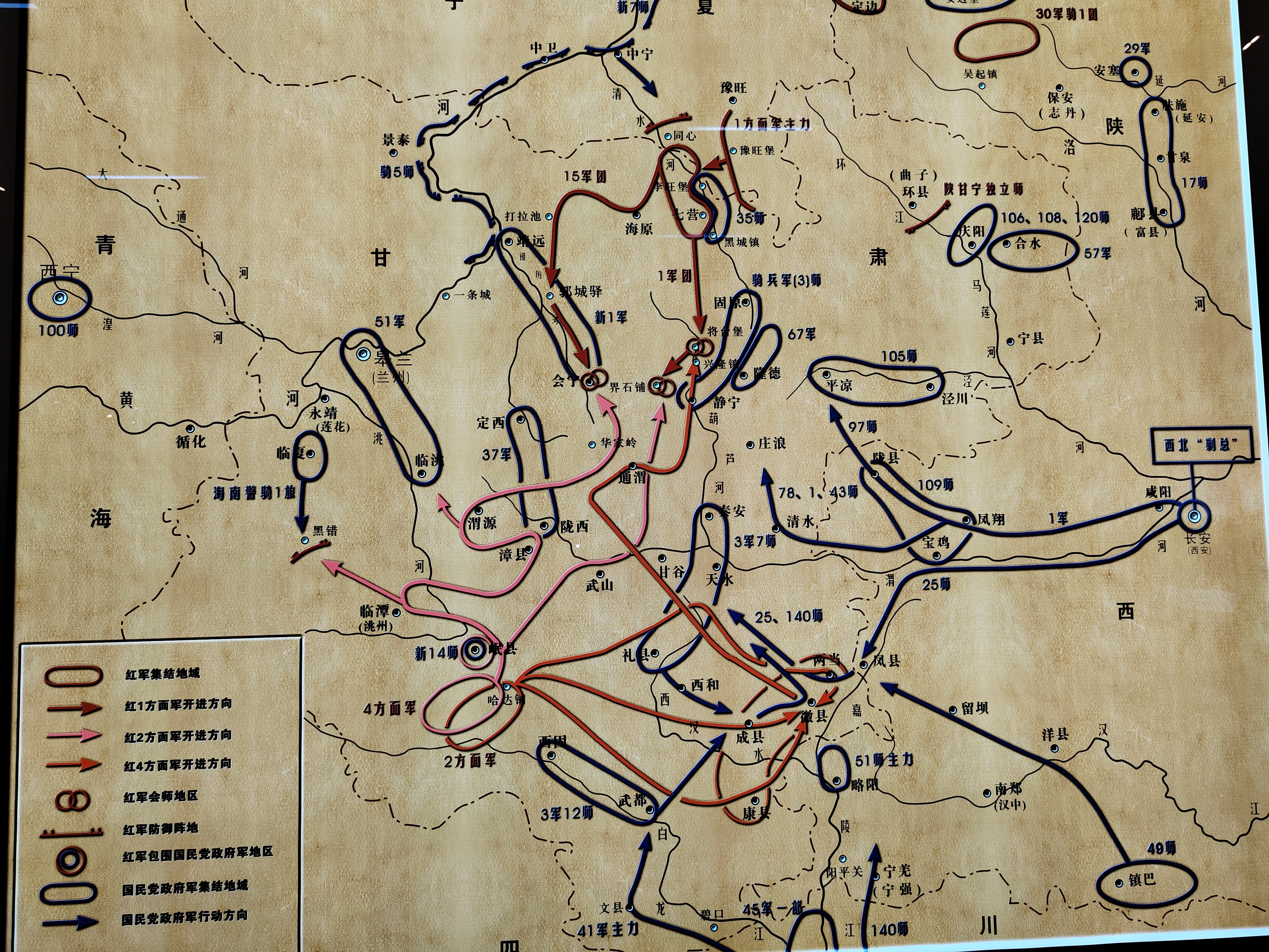 当兵的必首当其冲,挥汗水,抛头热,献青春