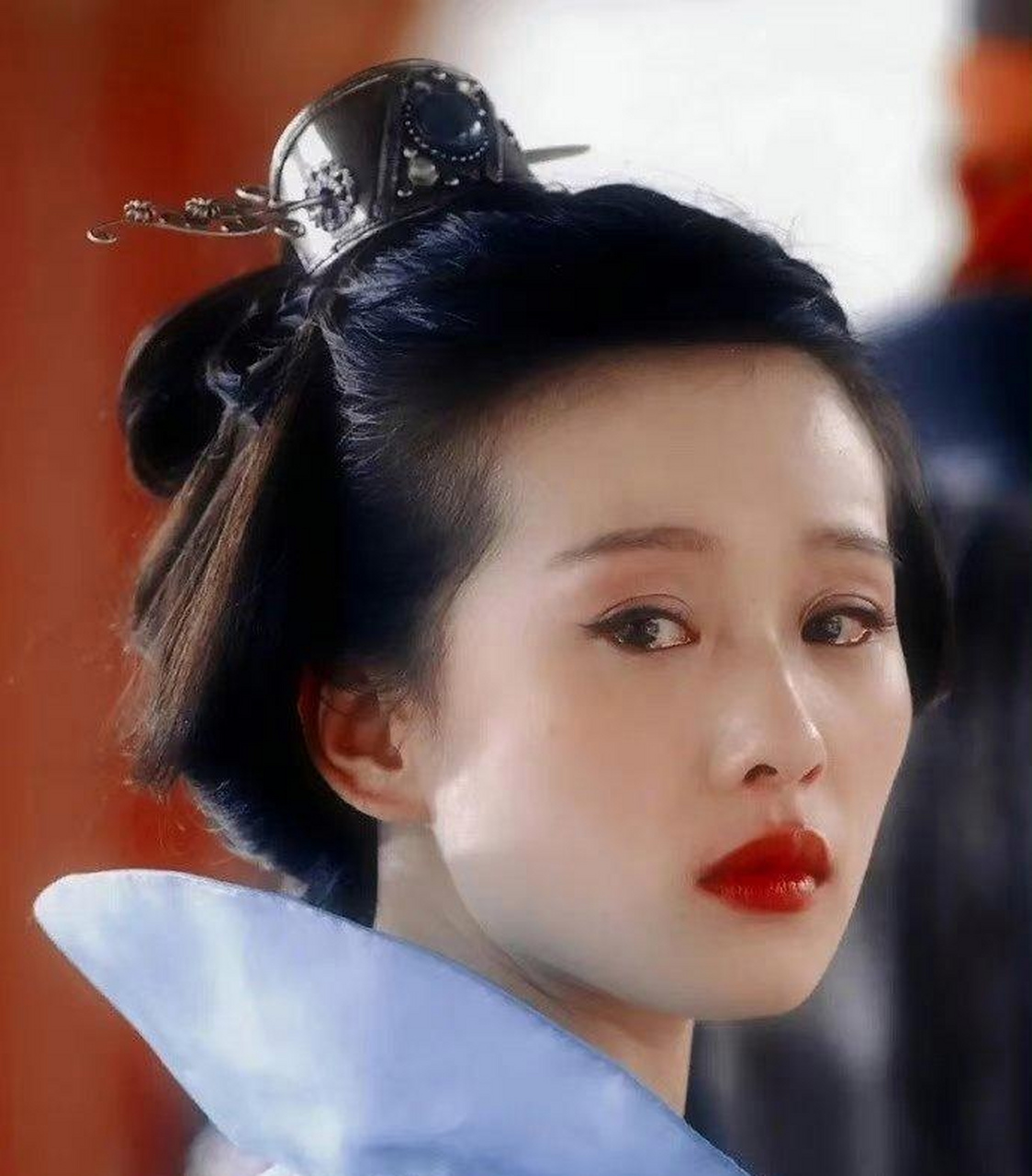 刘诗诗以前的眉心痣真的给五官多附加了灵气 可惜点掉啦#刘诗诗