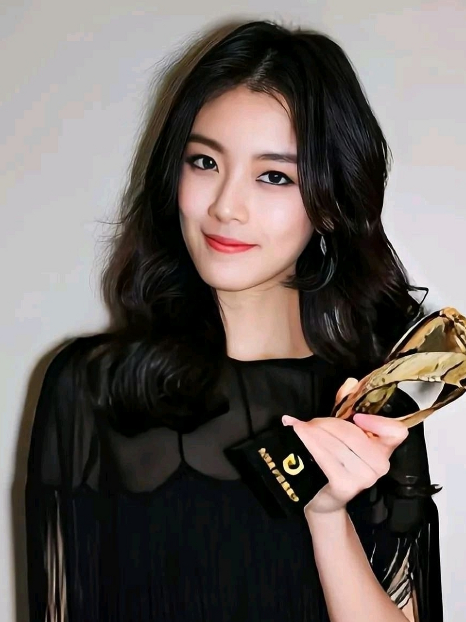 张雅玫是一个演员,从去年开始知道了她的一些作品,才会有很多人的关注