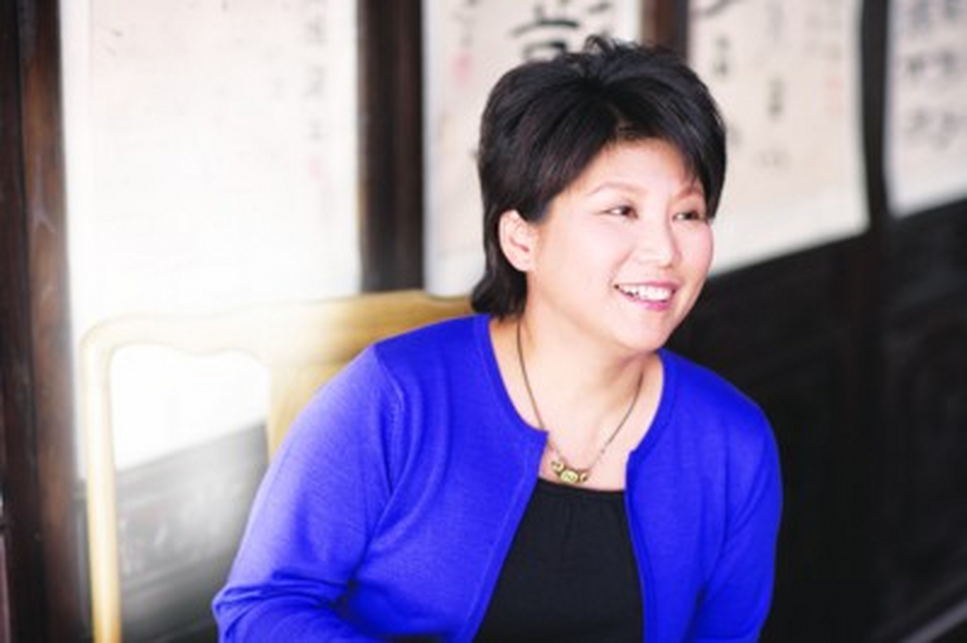 曲黎敏的老公是一个没什么情趣的男人,这让曲黎敏十分痛苦.