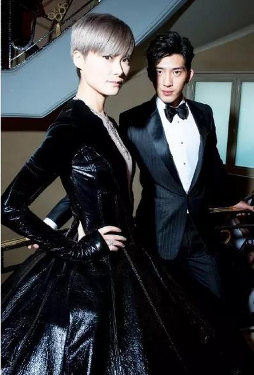 5月20日是李宇春开演唱会的日子,也因为其谐音"我爱您"而称为国民网