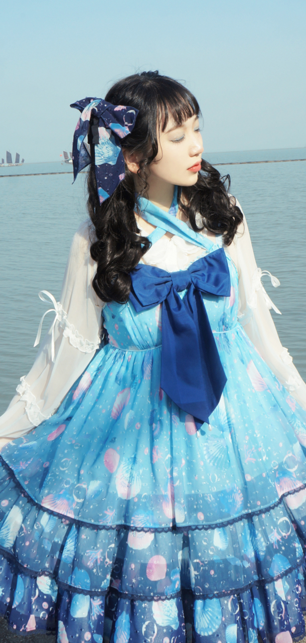 双马尾美少女穿上漂亮的公主裙,太赞了