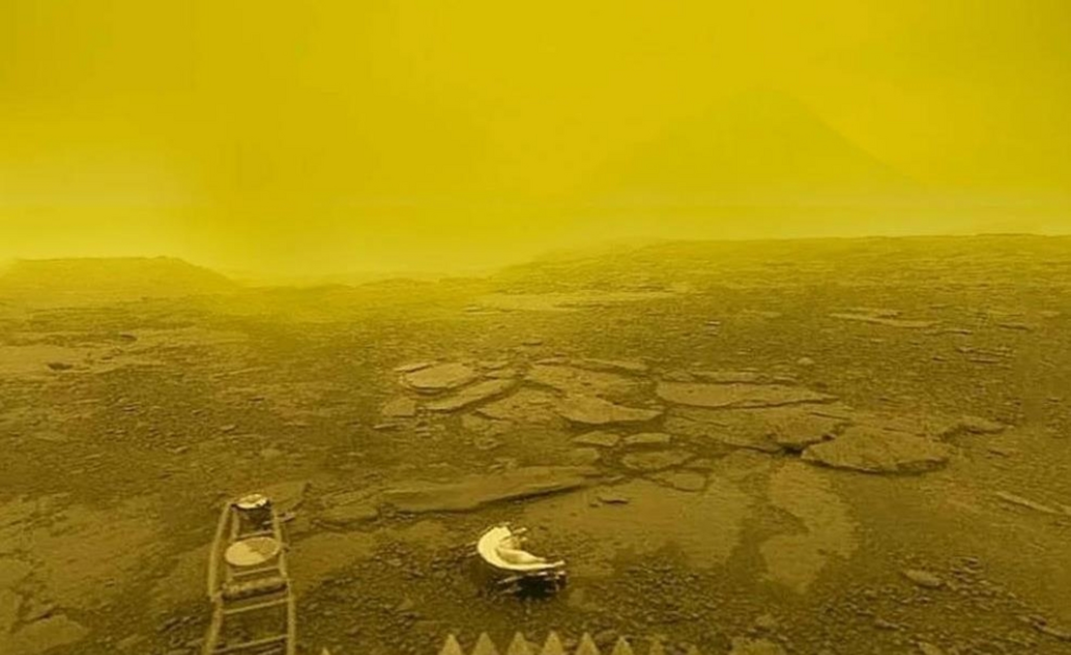 这是前苏联金星探测器拍下后合成的金星表面照片.