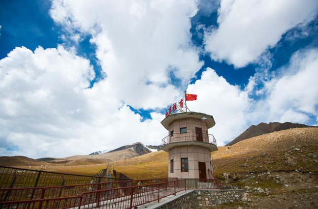 帕米尔高地红其拉甫的天堂之家,旅游胜地