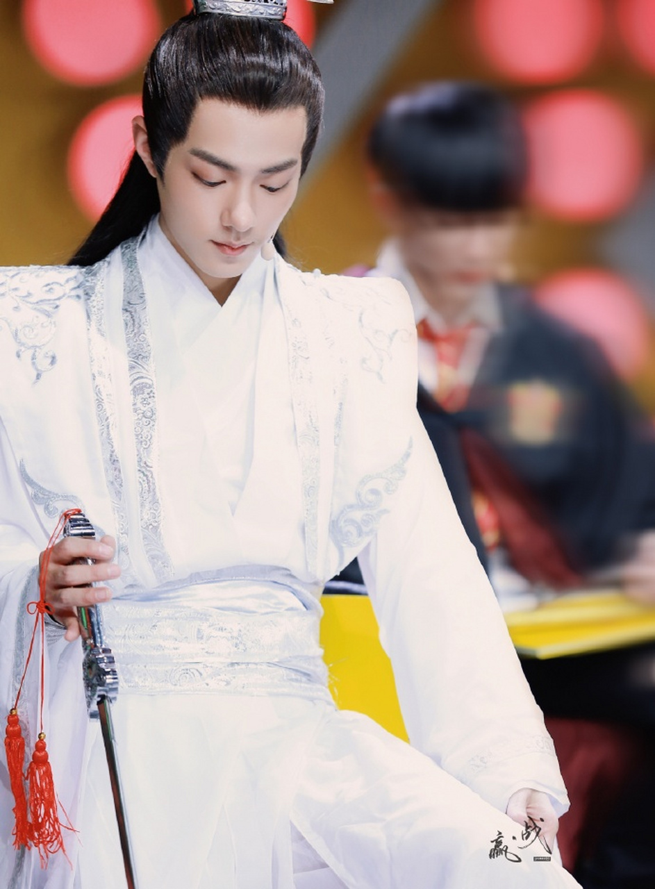 向全世界安利肖战#  飞流直下三千尺[色] 杨夏小姐姐就是因为看到这