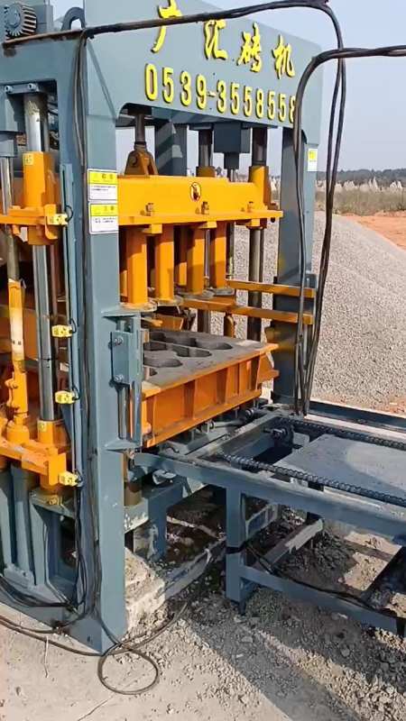 广汇全自动水泥砖机液压全自动水泥砖机免烧砖机-度小视