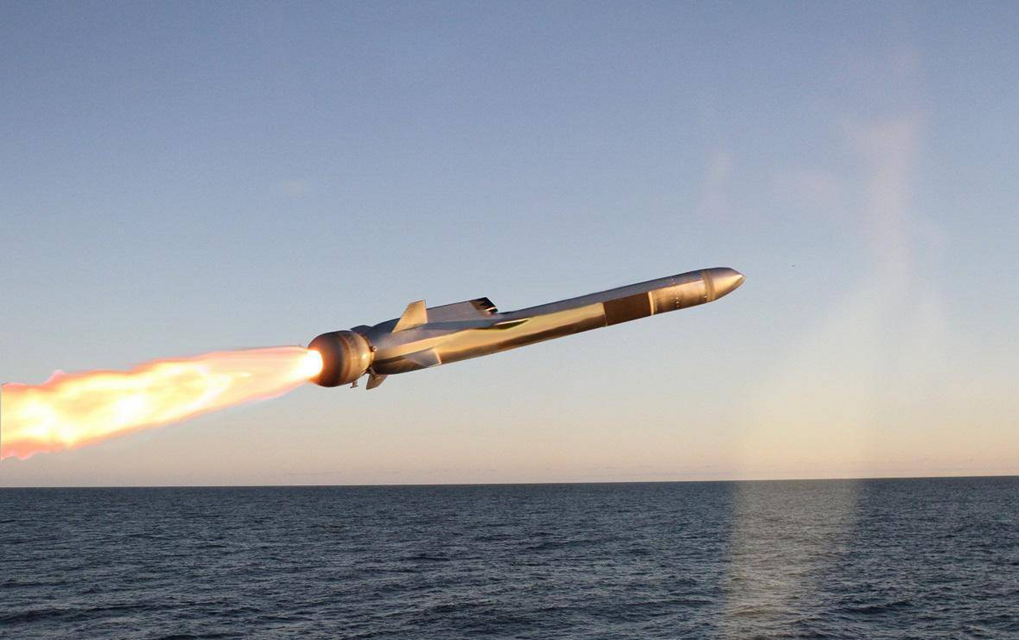 美批准对日出售400枚"战斧"导弹,日本将首次获得远程主动攻击的能力!