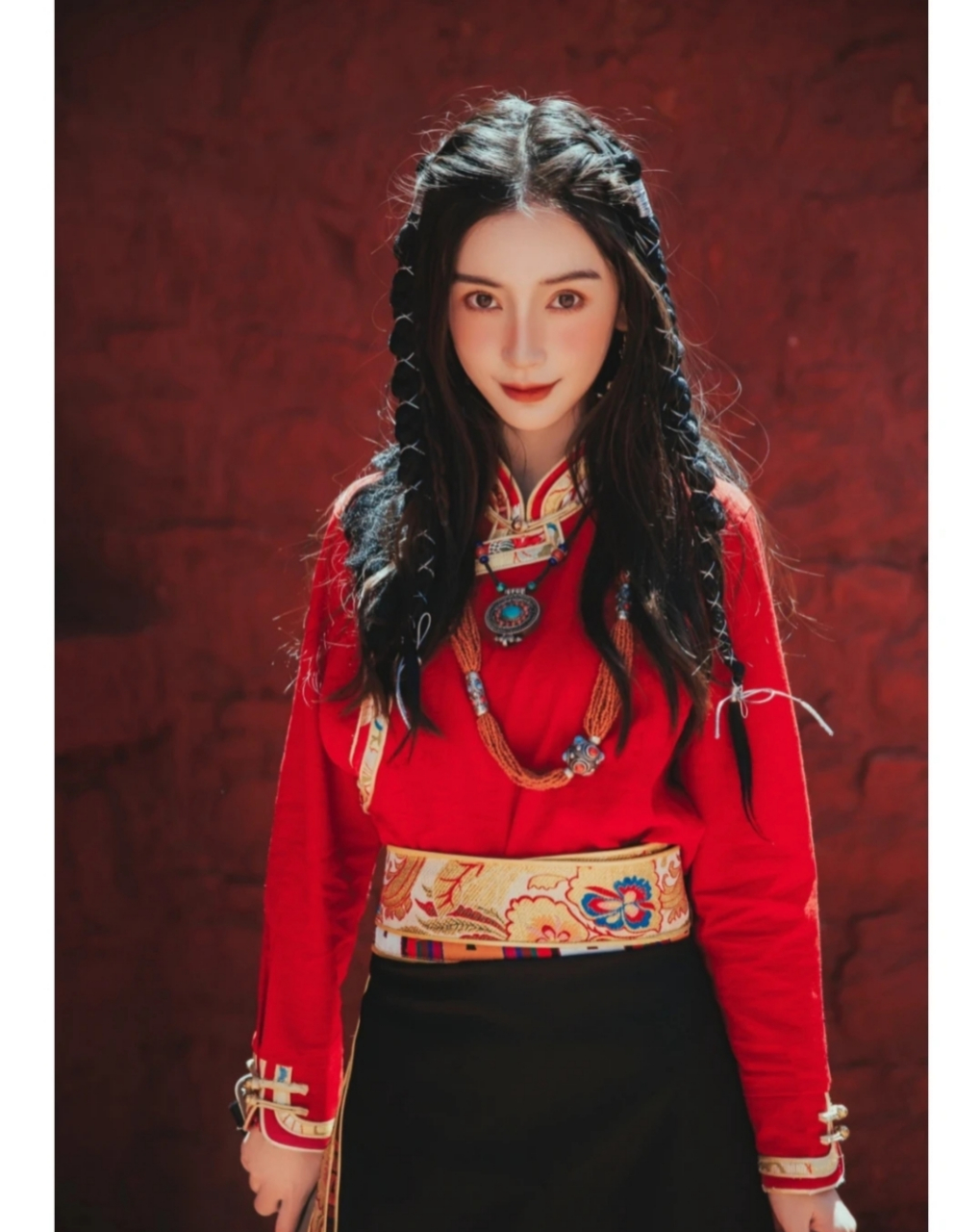 杨颖的藏袍装扮,粉丝觉得怎么样?