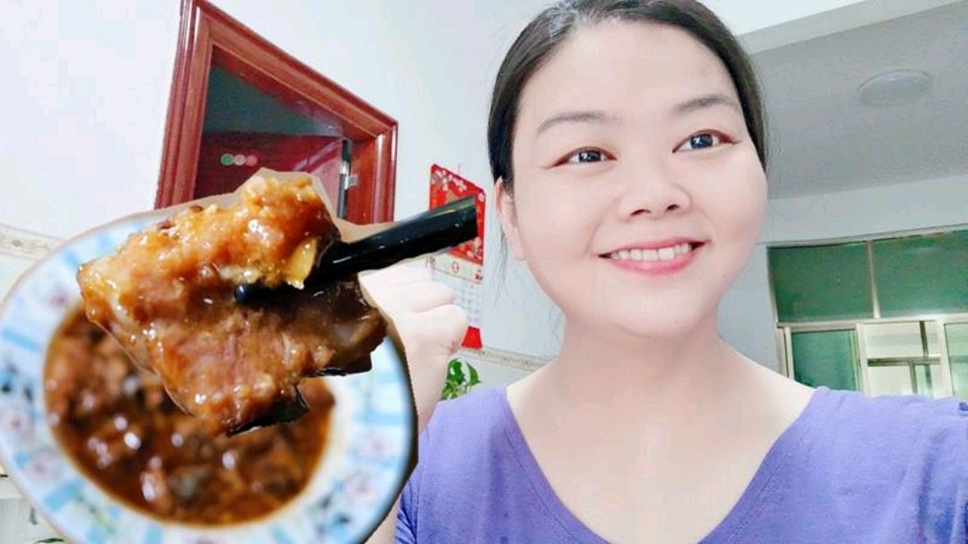 这个应该是最简单易做的清蒸排骨了 酥香软烂 一咬就掉肉 太美味了