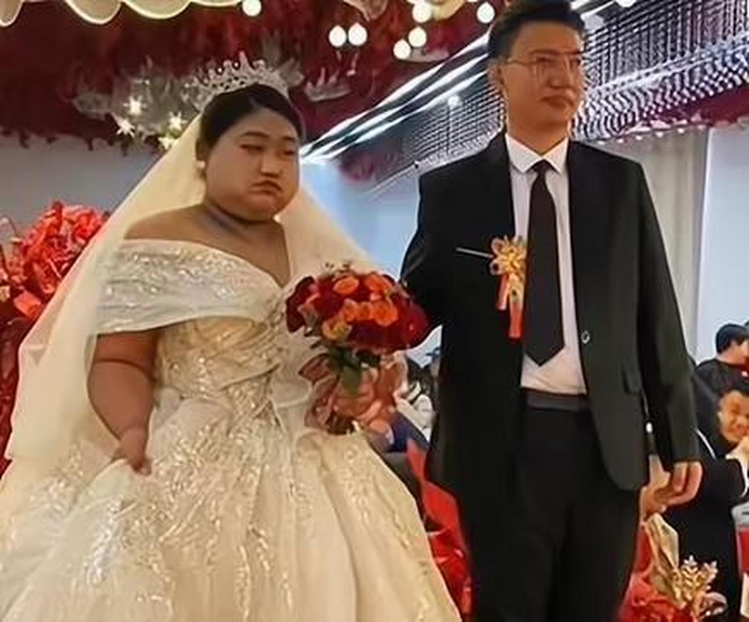 表哥今天結婚,怎麼感覺他不開心