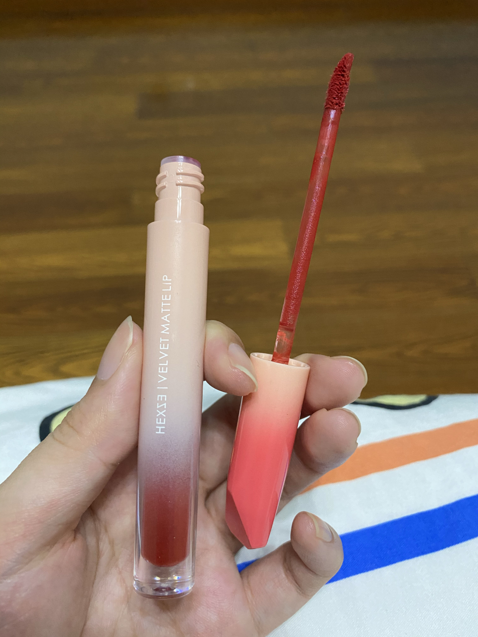 新色美爆了~樱桃蓝钻闪的没有攻击性 韩熙贞又出新品了 哑光唇釉太赞
