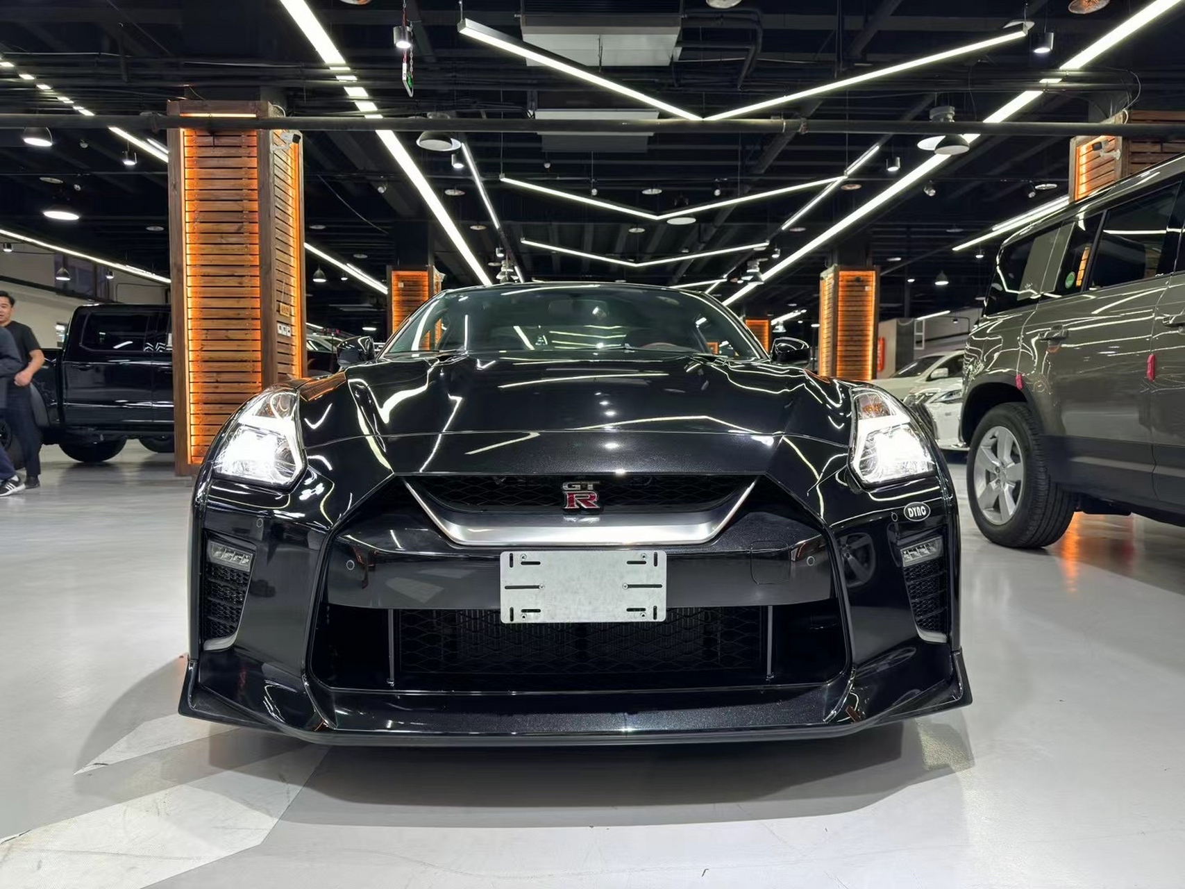 平行进口日产gtr跑车