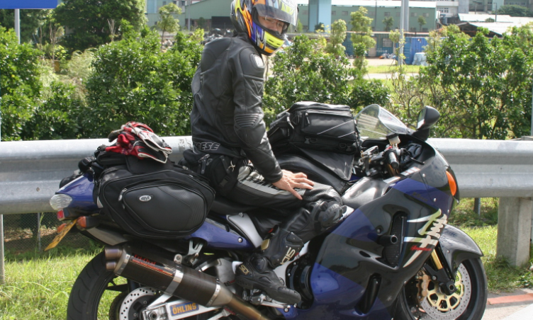 小丙摩托车评测