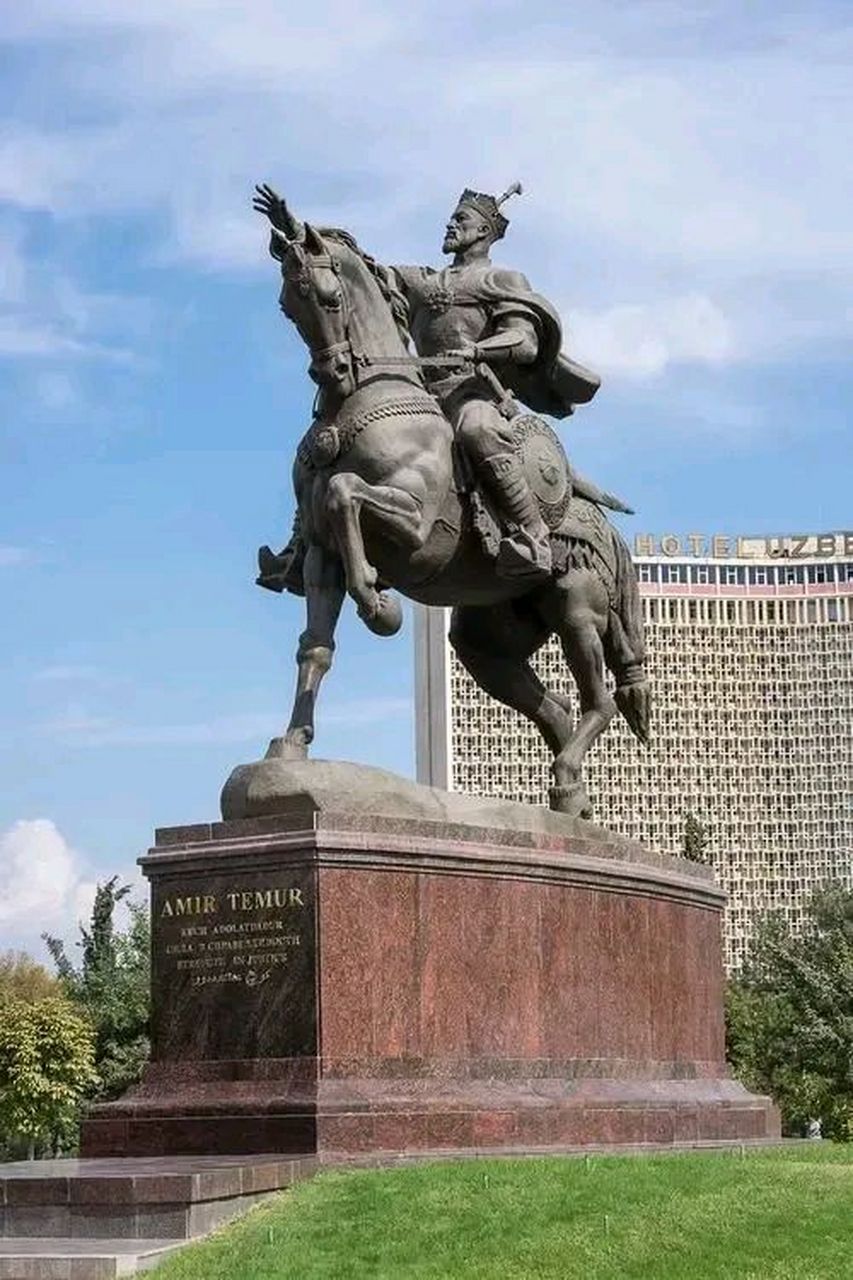 1404年11月,"中亚霸主"帖木儿率领20万大军,东征大明.