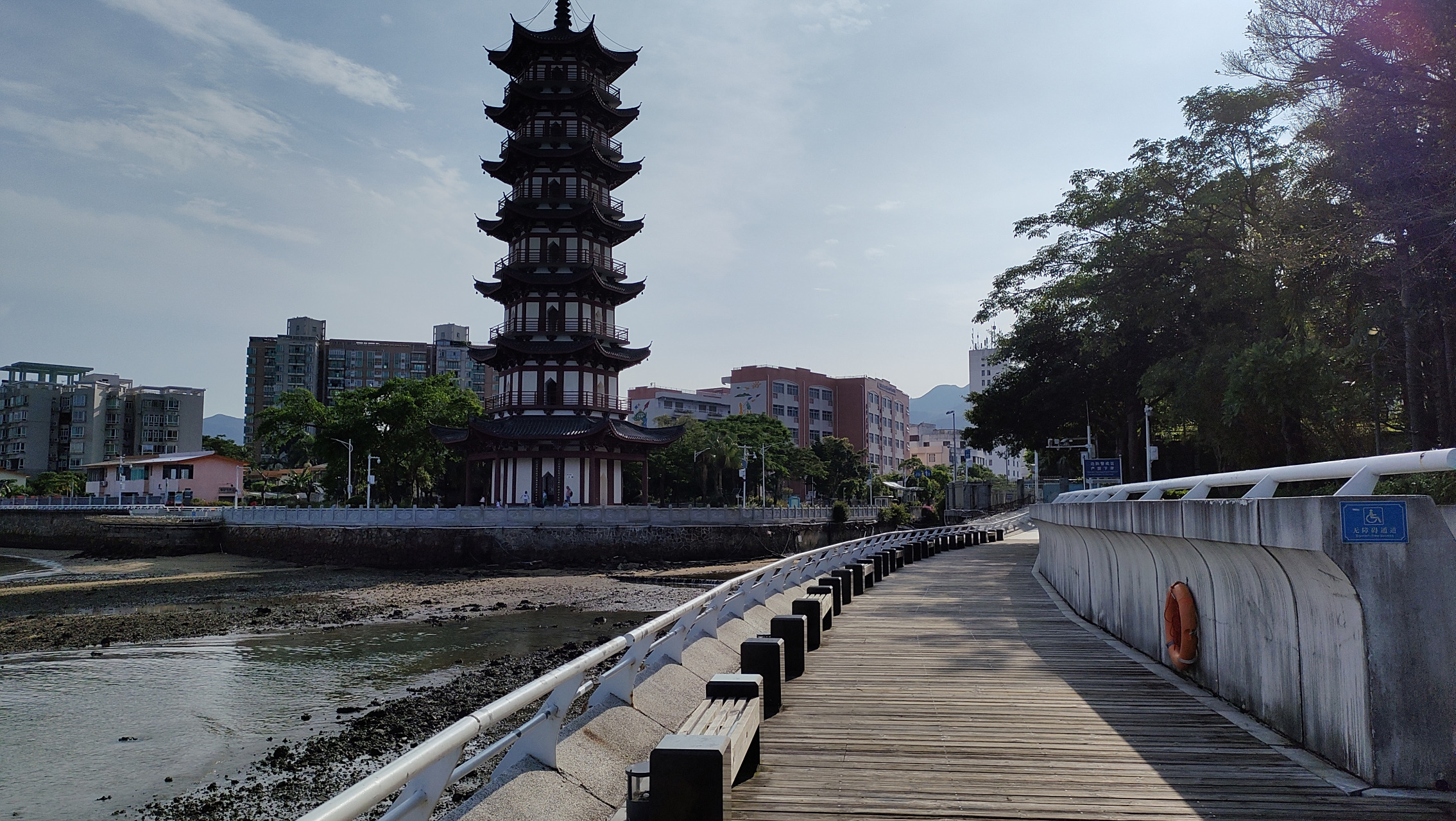 深圳沙头角中英街八角塔