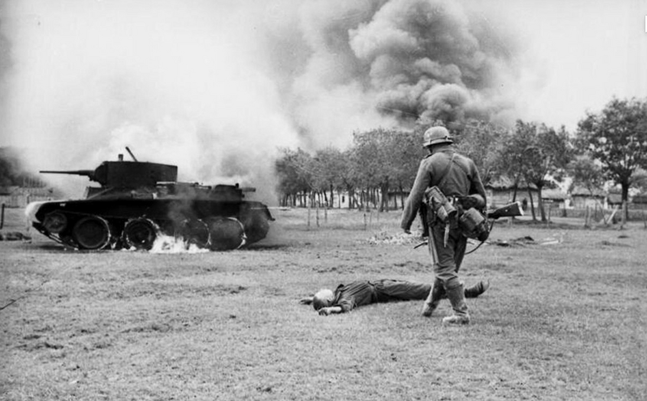 1941年的今天,乌克兰布罗迪战役是历史上最大的坦克战役,共4250辆坦克