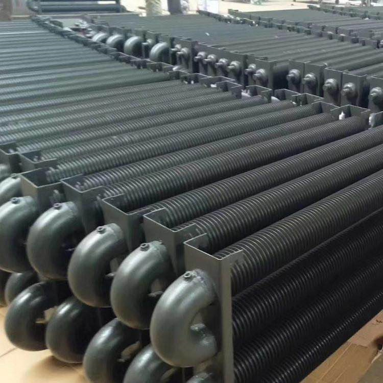 钢制热镀锌冷绕翅片管散热器 翅片管是组成换热器的核心元件,其质量的