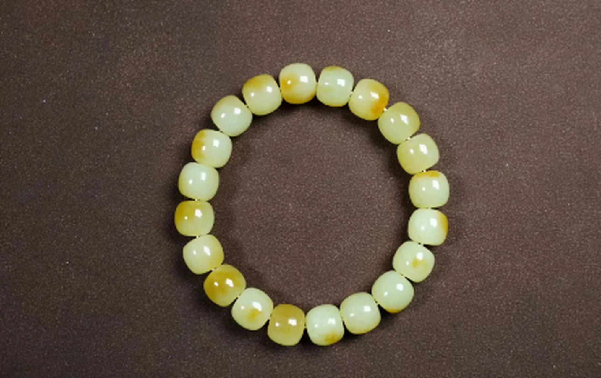 点击头像看直播##和田玉#且末糖黄口料手串