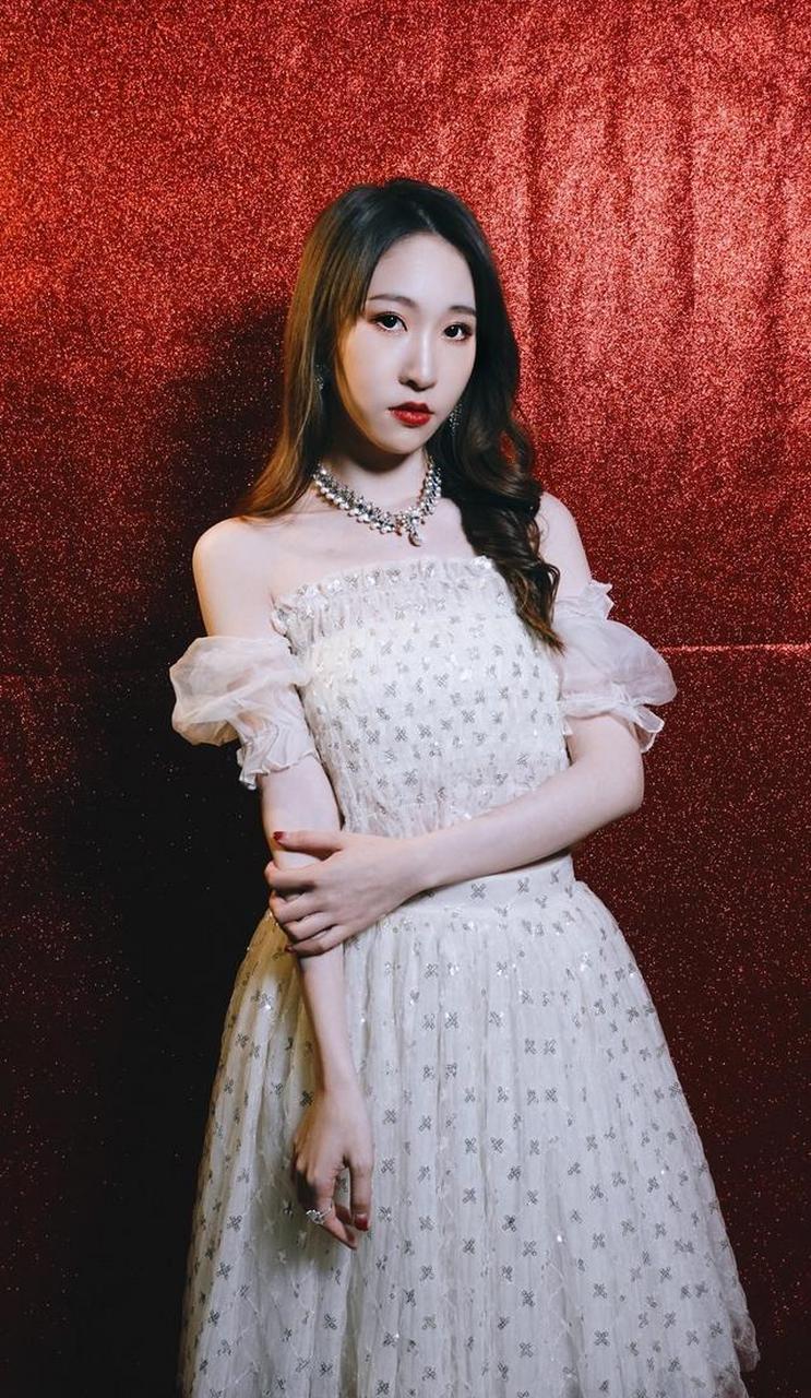 美女艺人陈丽迷人美照欣赏,真的好漂亮啊