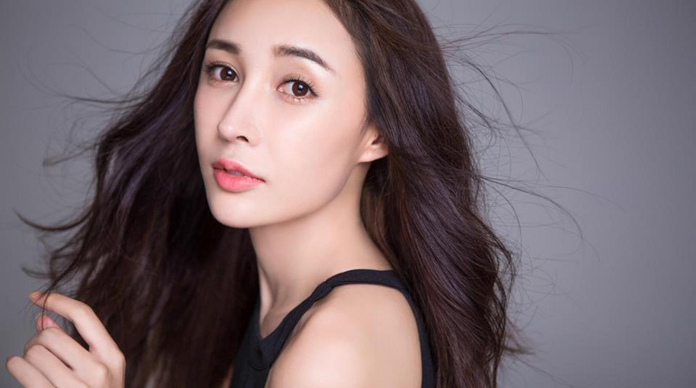93年宁夏女演员黄梓熙,知性优雅 93年宁夏女演员黄梓熙,知性优雅