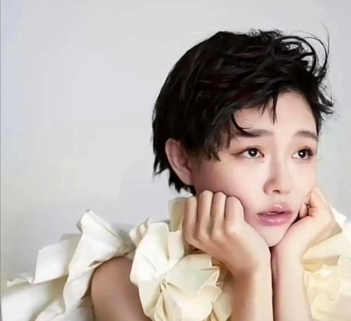 没想到大s的短发造型这么好看!