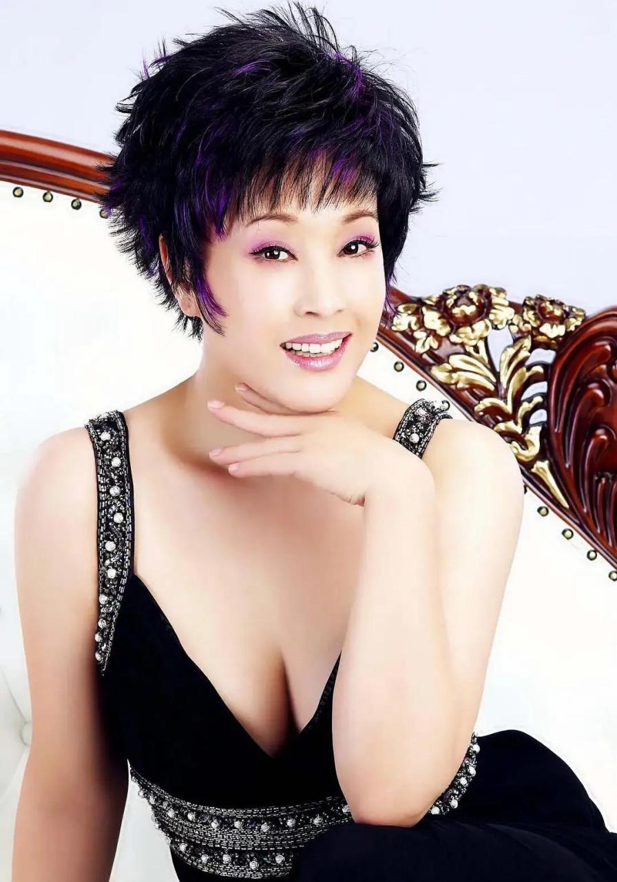 刘晓庆高清写真1