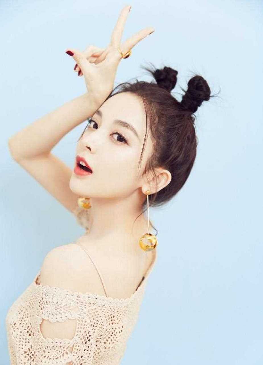 娜扎哪吒头造型录制综艺,青春可爱中不失美艳.