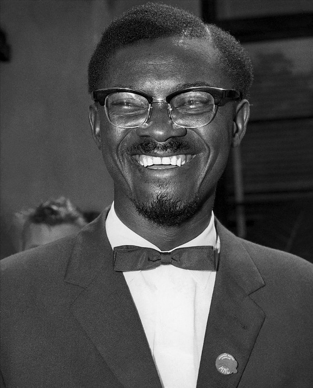 三国暗算下,卢蒙巴被投入硫酸中,尸骨无存,举世震惊,唯有艾森豪威尔