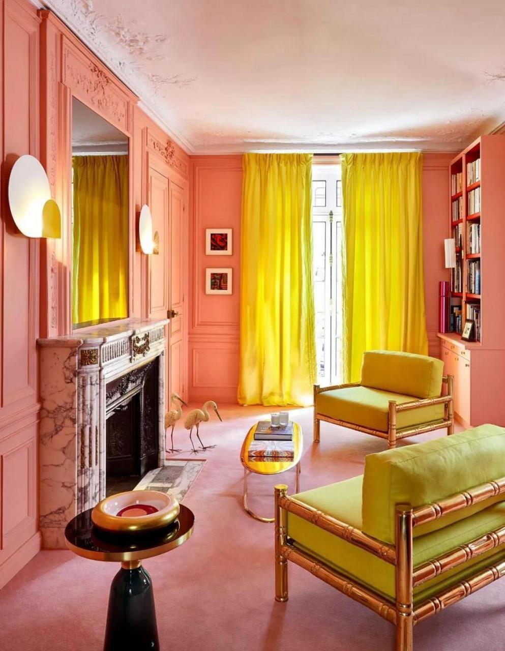 珊瑚色,如夏日中绚烂的花朵,为平淡生活增添幸福惊喜